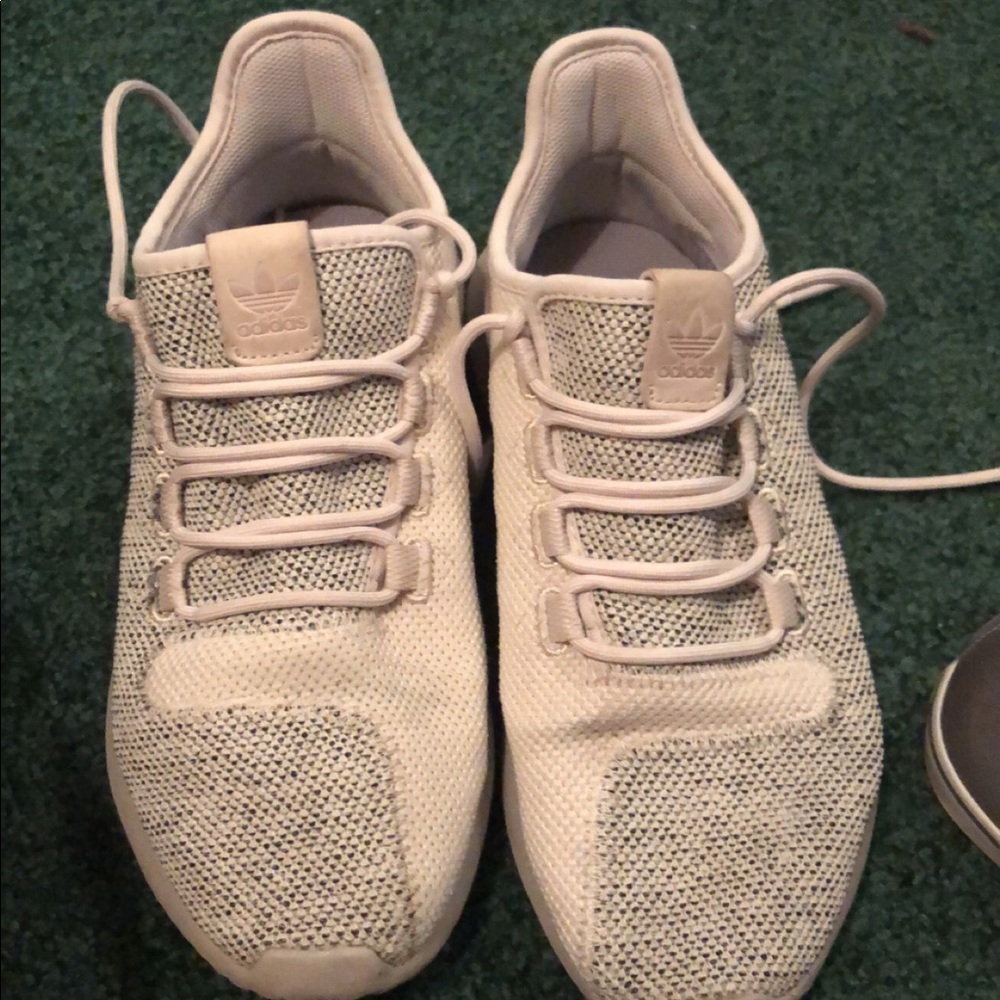 Adidas tumblr size 8.5 women.